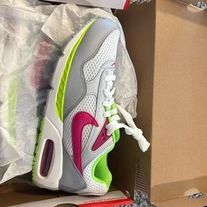 WMNS NIKE AIR MAX CORRELATE